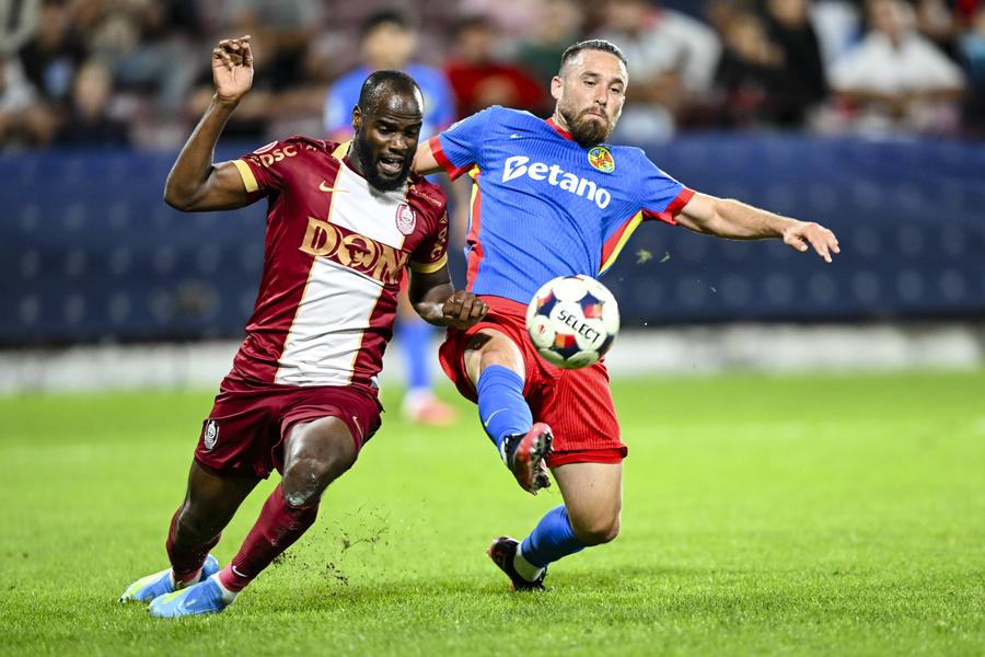 CFR Cluj l-a vândut pe Aly Abeid la JS Kabylie / FOTO: Imago Images Lovitură pentru Șumudică! CFR Cluj și-a vândut titularul pentru 300.000 de euro