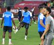 Steven Nsimba, Rapid - Craiova, înainte de meci// foto Ionuț Iordache (GSP)