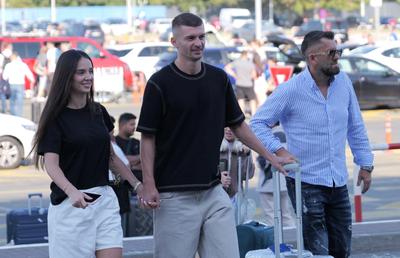 Florin Tănase a plecat în Cipru » Declarații pe aeroport: „S-au întâmplat multe lucruri”