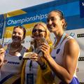 Elisabeta Lipă (mijloc), laude la adresa Simonei Radiș (dreapta) // foto: imago images