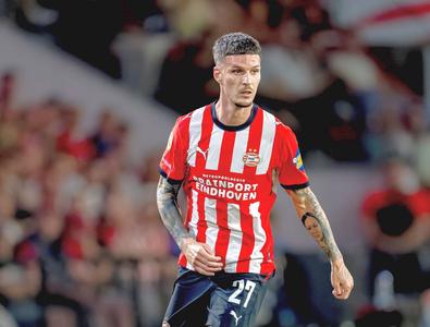 Mutare total neașteptată: Dennis Man a spus „DA” pentru transfer în Serie A în ultimele ore de mercato!