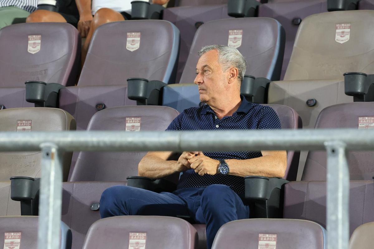 Mircea Rednic, prima apariție după tragedia din familie + Pancu, surprins lângă un celebru cântăreț român la Rapid - Universitatea Craiova