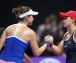 TURNEUL CAMPIOANELOR // VIDEO Ashleigh Barty și Belinda Bencic s-au calificat în semifinale la Turneul Campioanelor