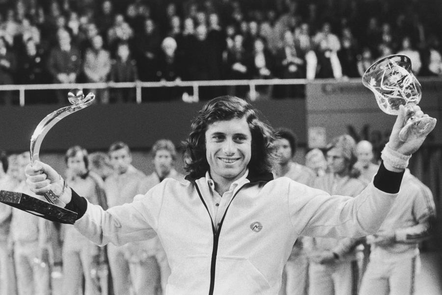 Guillermo Vilas în 1975 FOTO Guliver/GettyImages Călătoria și lupta lui Guillermo Vilas narate de Netflix » Ion Țiriac: „Respect tot ce a făcut!”