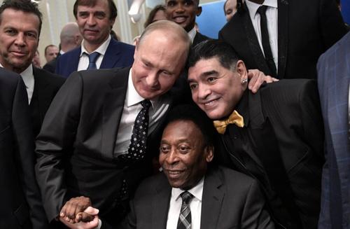 Diego Maradona a împlinit ieri 60 de ani. „El Pibe D`Oro” a vorbit în țara natală despre impactul pandemiei de coronavirus.