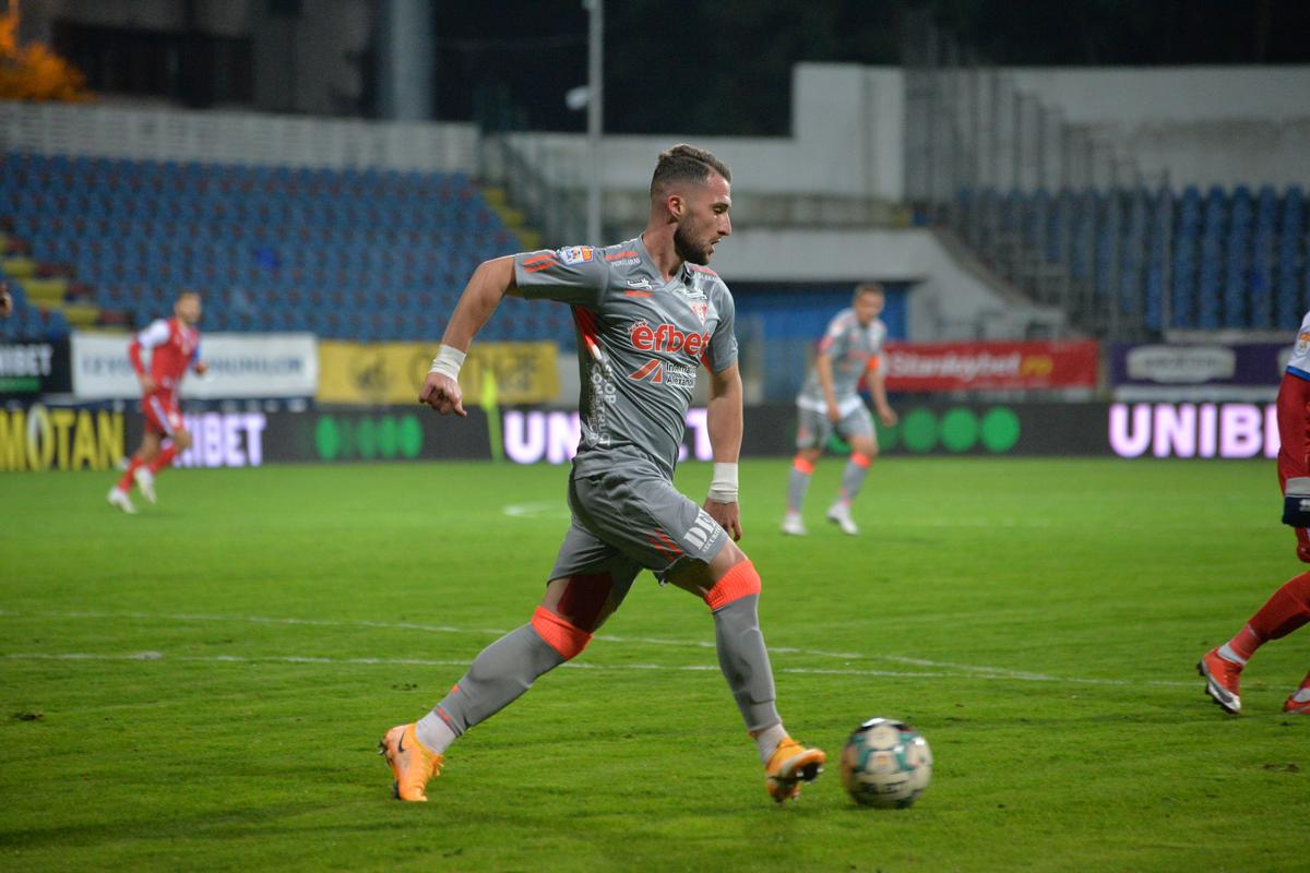 FC BOTOȘANI - UTA 2-3. Marius Croitoru a luat foc: „N-ai ce căuta, bă, ca arbitru în Liga 1! Își bate joc de noi! E prea mult, să-și rupă ecusoanele!”