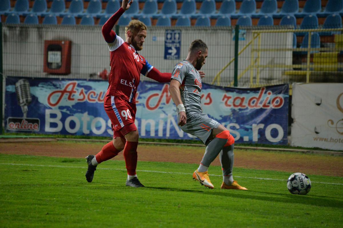 FC BOTOȘANI - UTA 2-3. Marius Croitoru a luat foc: „N-ai ce căuta, bă, ca arbitru în Liga 1! Își bate joc de noi! E prea mult, să-și rupă ecusoanele!”