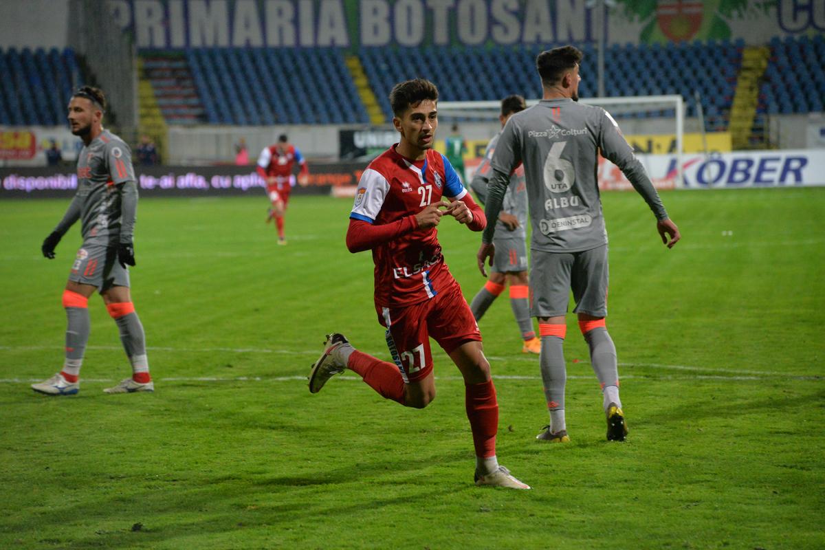 FC BOTOȘANI - UTA 2-3. Marius Croitoru a luat foc: „N-ai ce căuta, bă, ca arbitru în Liga 1! Își bate joc de noi! E prea mult, să-și rupă ecusoanele!”