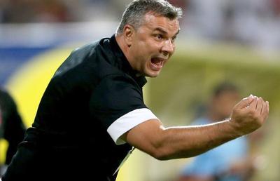 „Ne mâncau liliecii și șobolanii, apoi a venit Olăroiu” » Cum a revitalizat Oli un club de tradiție al României