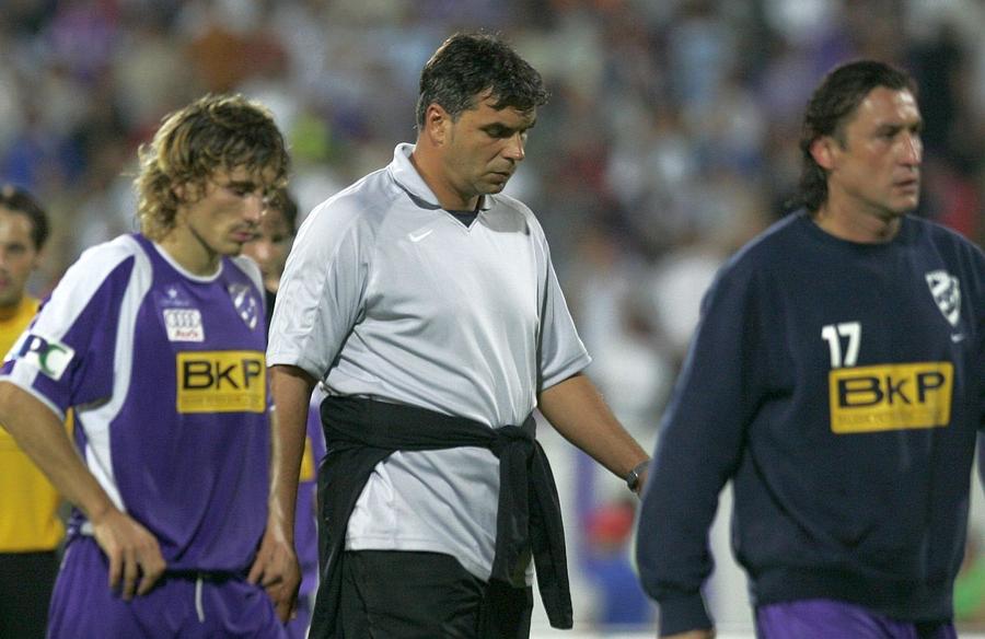 Cosmin Olăroiu, în perioada de la Poli / Sursă foto: Arhivă GSP „Ne mâncau liliecii și șobolanii, apoi a venit Olăroiu” » Cum a revitalizat Oli un club de tradiție al României