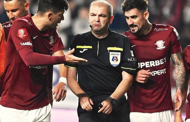 Conflict major de interese pentru arbitrul-controversat de la Rapid - CFR: firma familiei are contracte cu un club de Liga 1 » Câți bani câștigă arbitrul-consilier public, șef de club și șef de fotbal județean