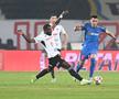 FCSB a efectuat trei schimbări la pauza meciului cu Universitatea Cluj. „Studenții” au intrat la cabine cu un avantaj confortabil, scor 2-0.