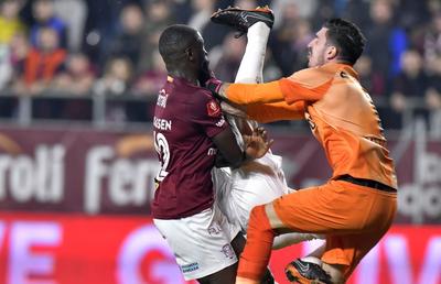 Verdictul lui Porumboiu după penalty-urile date la Rapid - CFR Cluj: „De ce a căzut? A avut cădere de calciu?”