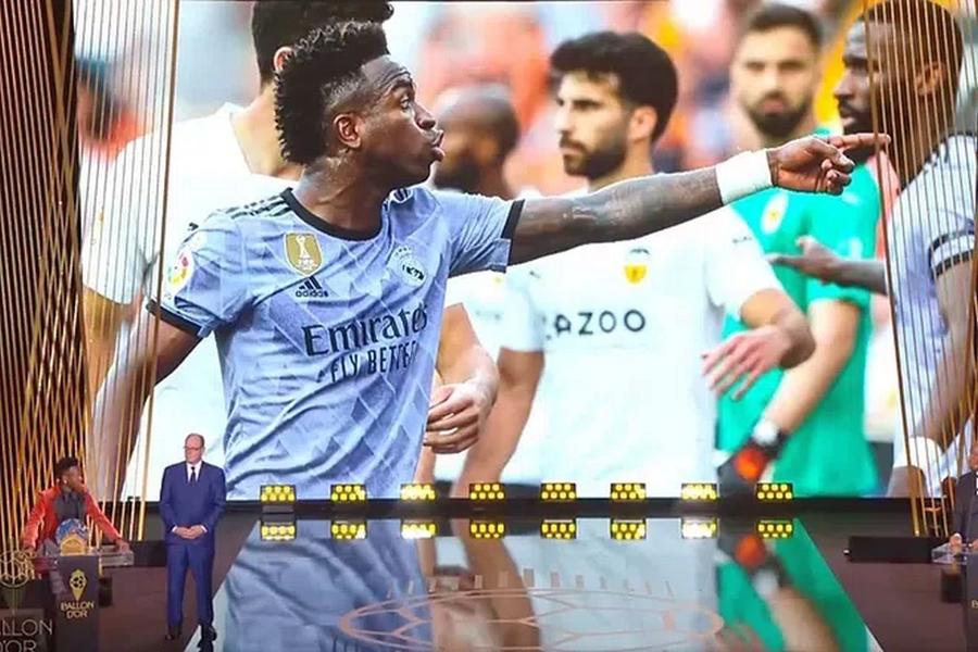 Poza incriminată de Valencia Primul scandal după gala Balonului de Aur: înfuriați de poza cu Vinicius jr. aleasă de organizatori