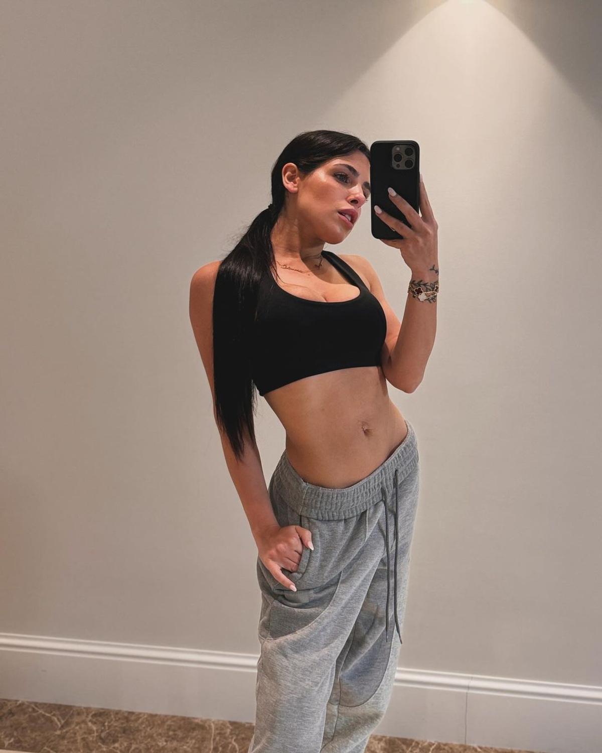 Cel mai bun tânăr jucător de la Mondial are o parteneră pe măsură: Valentina l-a făcut tată la 19 ani!