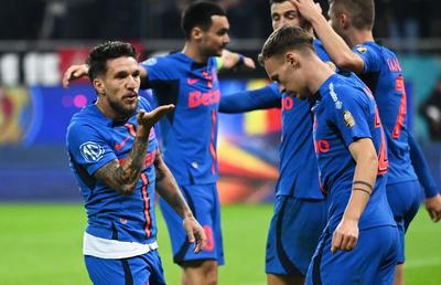 Nu s-a văzut la TV! Fotbalistul de la FCSB care dădea autografe printre „câini” în timp ce coechipierii o umileau pe Dinamo în teren
