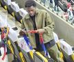 Joyskim Dawa a semnat autografe la Dinamo - FCSB / foto: GSP.ro
