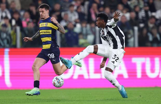 „Ciocan, săgeată, așchie!” » Comparații măgulitoare după jocul foarte bun al lui Man pe terenul lui Juventus