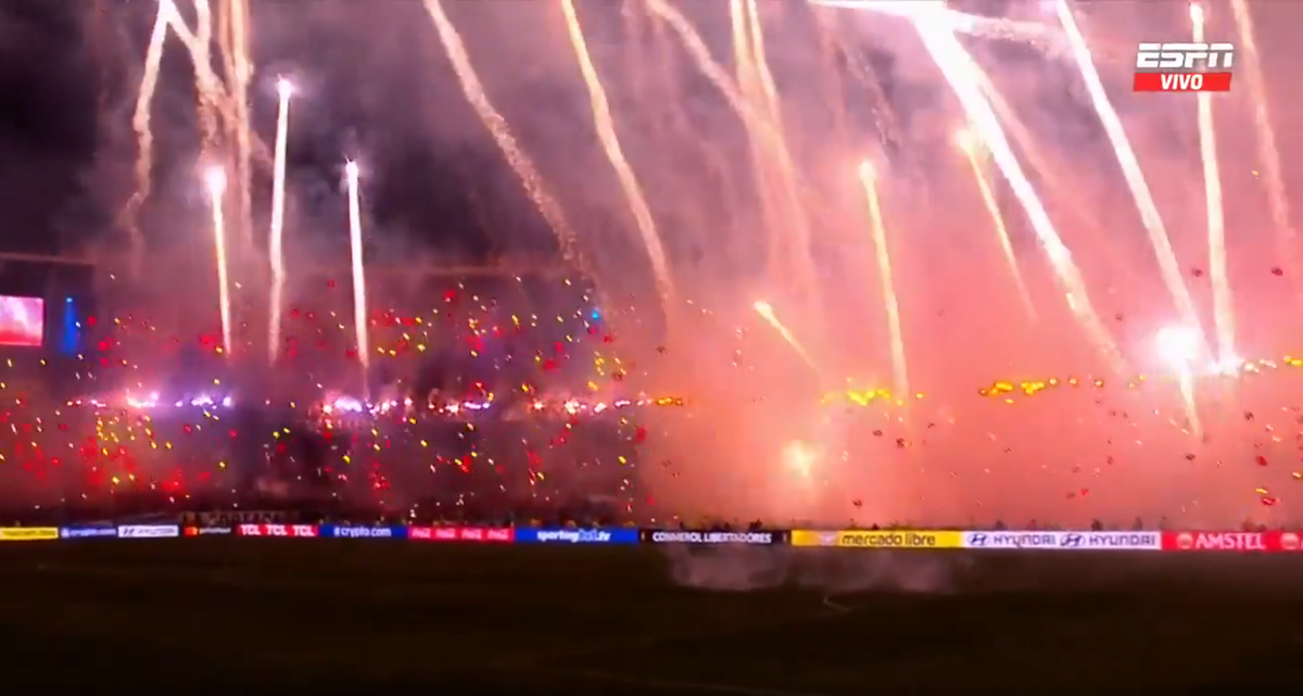 Fanii au făcut atmosferă senzațională la Racing Club - Flamengo