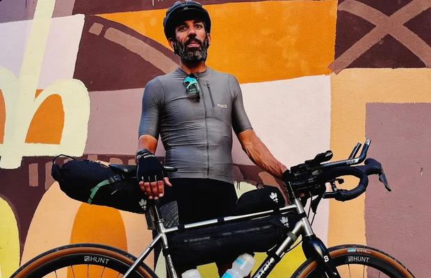 Închis în Rusia pentru că a trecut ilegal frontiera, ciclistul Sofiane Sehili și-a spus povestea: „Am simțit o frică paralizantă. Erau 7 deținuți care se uitau la mine”