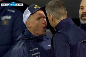Antrenorii primelor două clasate, eliminați în derby » Conflictul a continuat la flash-interviu: „Arogant și lipsit de clasă”