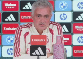 Mourinho, fără barbă, dar plin de ironie: „Trei meciuri în șapte zile este un cadou pe care ni-l oferă”