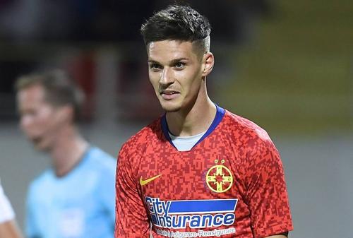 FCSB. Dennis Man (22 de ani, extremă dreapta) consideră „mare” suma cerută de Gigi Becali în schimbul transferului său, una în jur de 15 milioane de euro.
