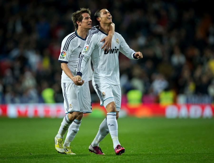 Coentrao a fost unul dintre cei mai buni prieteni ai lui Cristiano Ronaldo la Real Madrid A câștigat două Ligi ale Campionilor, dar la 33 de ani a pus stop! Ce face acum „omul lui Ronaldo” de la Real: „Nu mi-e rușine s-o spun”