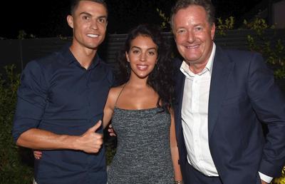 „Dacă era doar despre bani, ai fi în Arabia Saudită acum!” » Interviul lui Piers Morgan cu Ronaldo e din nou viral + „Vreau să-mi închei cariera cu demnitate!”