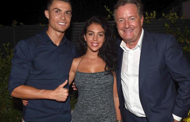 „Dacă era doar despre bani, ai fi în Arabia Saudită acum!” » Interviul lui Piers Morgan cu Ronaldo e din nou viral + „Vreau să-mi închei cariera cu demnitate!”
