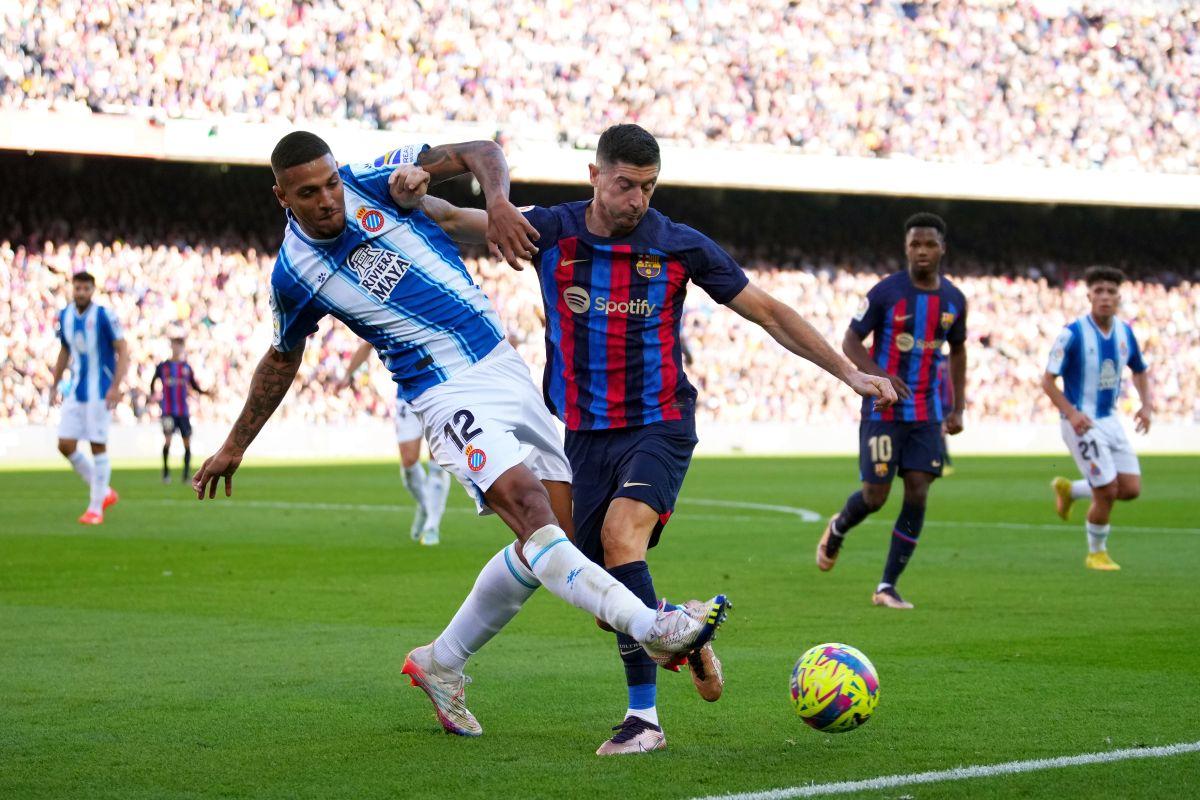 Barcelona se împiedică de Espanyol, dar termină anul pe primul loc! Final cu două roșii și mulți nervi