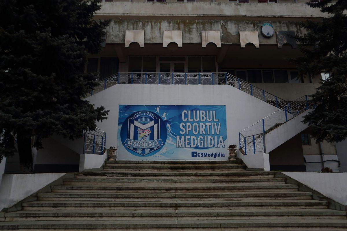 7 stadioane-fantomă din România » De la proiectul megalomanic al lui Ceaușescu, la arene europene transformate în gropi de gunoi