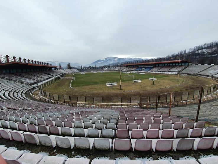 Stadionul din Petroșani / FOTO: GSP.ro