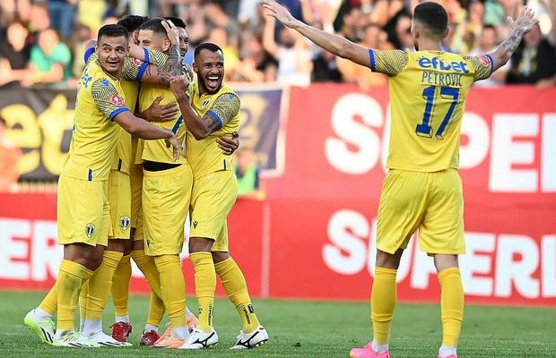 Despărțire în ultima zi din an » Petrolul l-a dat afară după 6 luni la echipă