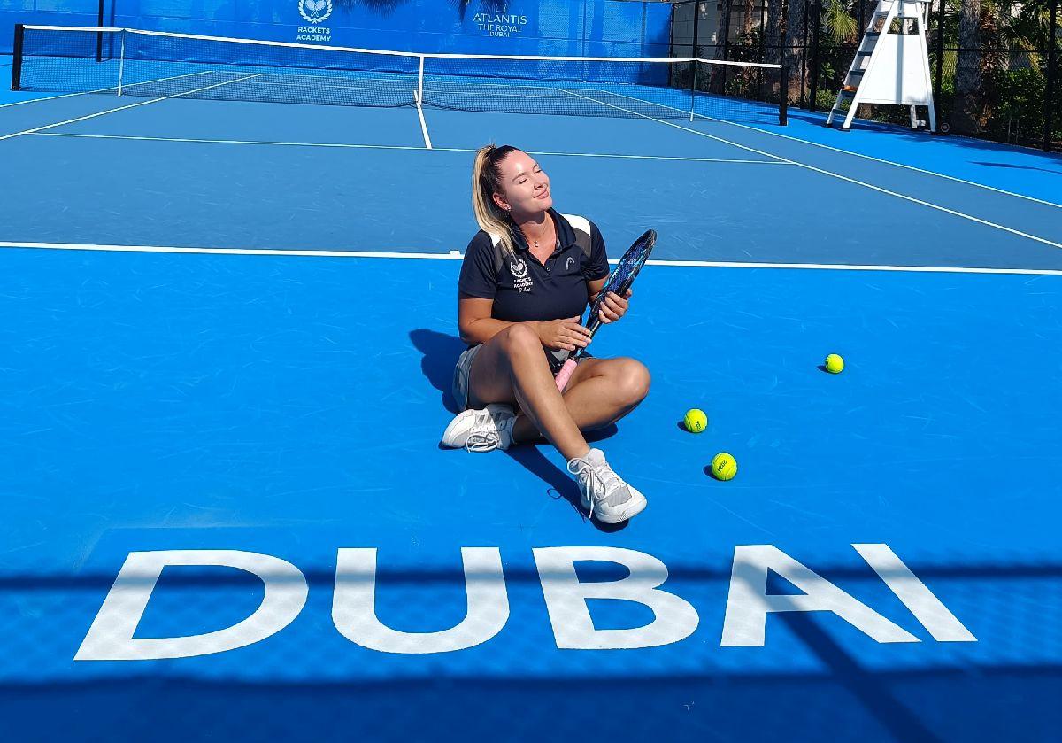 Ana Maria Gavrilovici - imagini cu una dintre cele mai tinere antrenoare de tenis din România