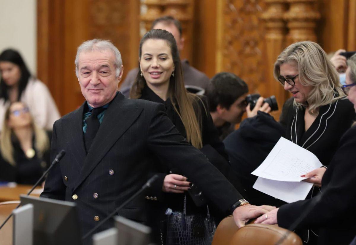 Reacția imediată a lui Gigi Becali după ce Călin Georgescu a fost „săltat” și dus la Parchetul General: „Sunt informat bine”