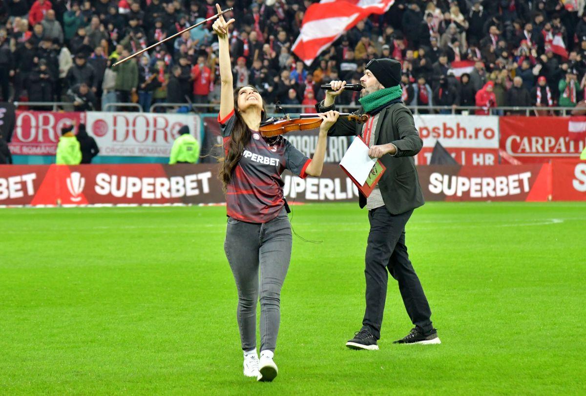 I-a sedus pe fanii lui Dinamo și dezvăluie ce a surprins-o la București, în concertul de pe Arenă » Interviu GSP cu violonista Jana Ceklanovic: „România e a doua mea casă!”