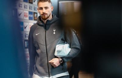 S-au lămurit cu Radu Drăgușin » Tottenham aduce din Croația un „upgrade” pentru stoperul român