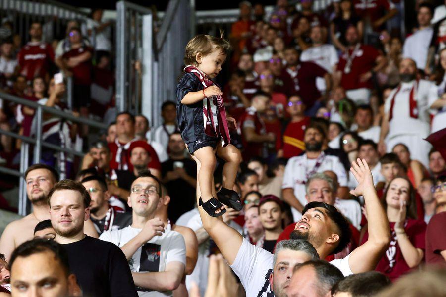 25 de imagini memorabile din sportul anului 2025 » Iluzii optice, atleți „zburători” și momente de neuitat pentru România