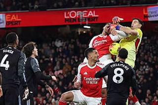 Emiliano Martinez, în conflict cu fanii pe Emirates! A încasat patru goluri, iar răspunsul a venit printr-o postare ironică pe rețelele de socializare