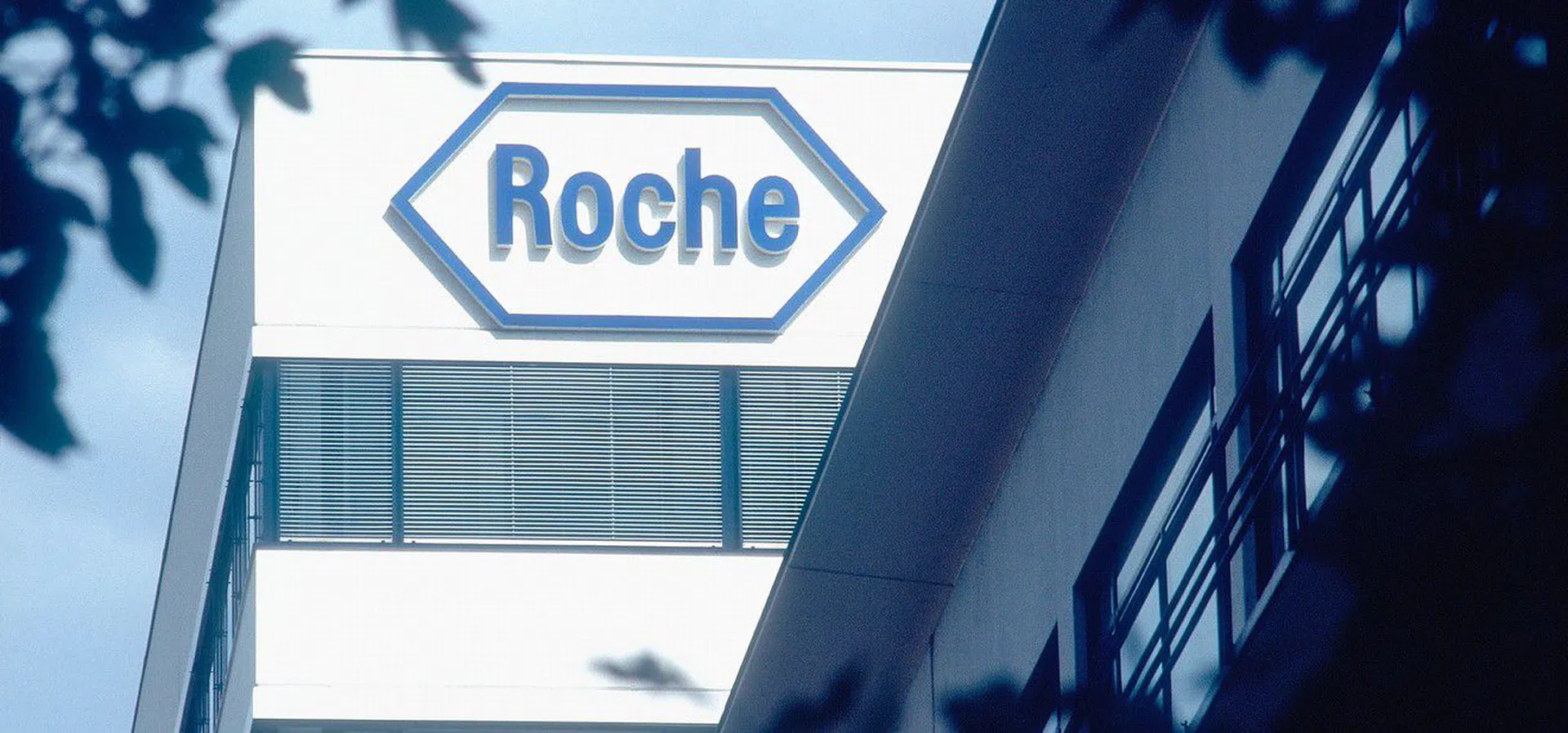 Roche засилва конкуренцията при лекарствата за отслабване със сделка за $5,3 млрд.