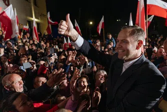 Националистът Навроцки взе президентските избори в Полша с фотофиниш