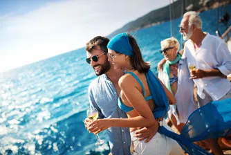 С дънки на луксозна вечеря? Круизите свалят дрескод бариерите