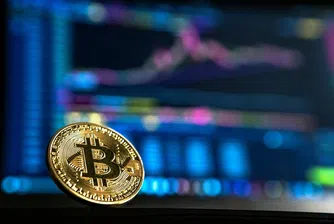 Bitcoin се бори с невидимата граница от $70K, криптопазарът oчаква икономическите данни на САЩ