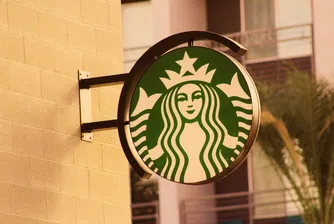 Starbucks срещу Starbuds в битка за логото със сирената