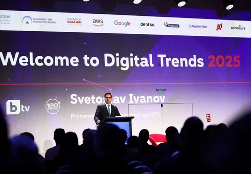 Изкуственият интелект не само ускорява промяната, а я дефинира. Светослав Иванов откри Digital Trends 2025