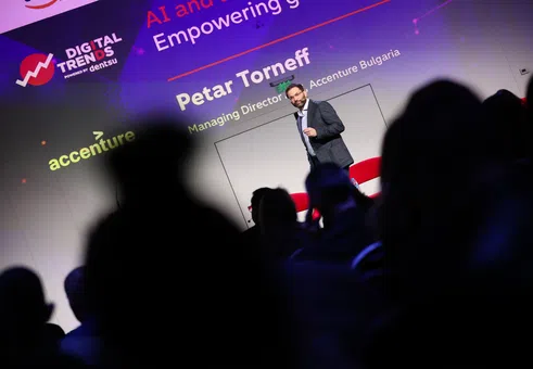 Как симбиозата между AI и човека трасира пътя към бизнеса на бъдещето