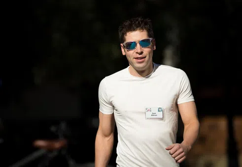 OpenAI подписа сделка за 38 млрд. долара с Amazon – първото ѝ партньорство с лидера в облачните услуги