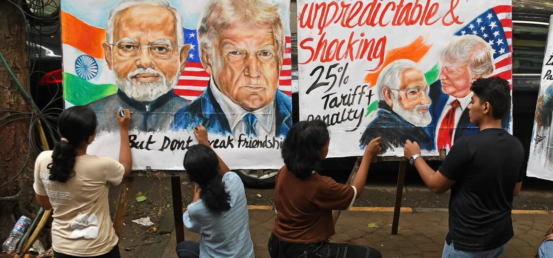 В понеделник президентът на САЩ Доналд Тръмп отново заплаши че