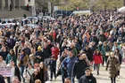 FT за България и Украйна: Когато антикорупционните органи се корумпират